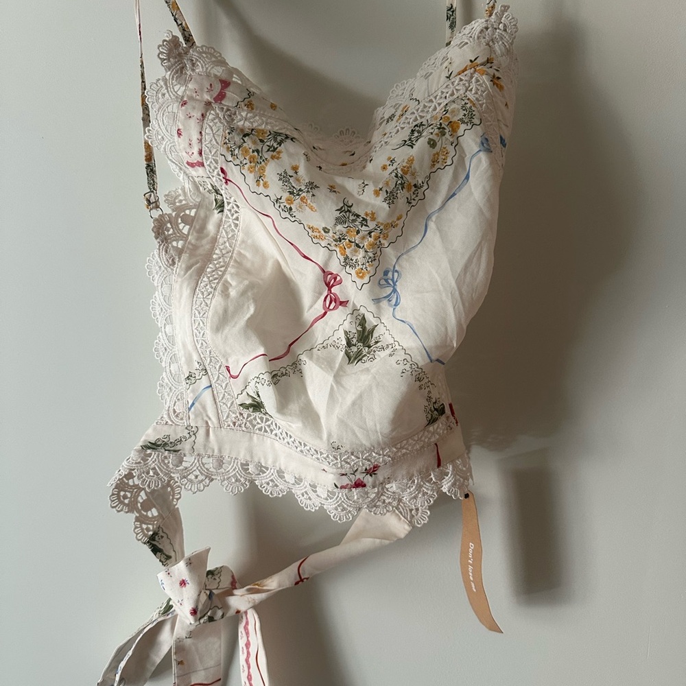 NWT Floral Lace Trimmed Meadow Top